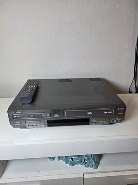 Go-Video VHS/DVD Combo Player in Dark Gray
